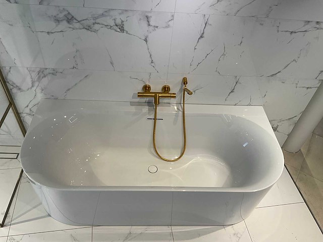 Villeroy & boch - loop & friends - half vrijstaand bad 180 cm - afbeelding 4 van  6