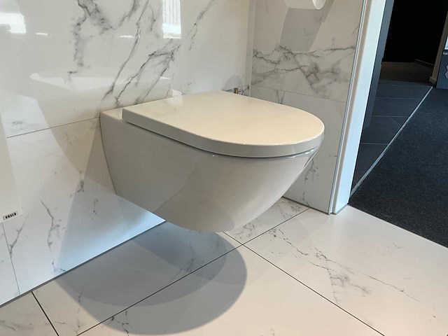 Villeroy & boch - subway 3.0 - wandcloset - afbeelding 1 van  7