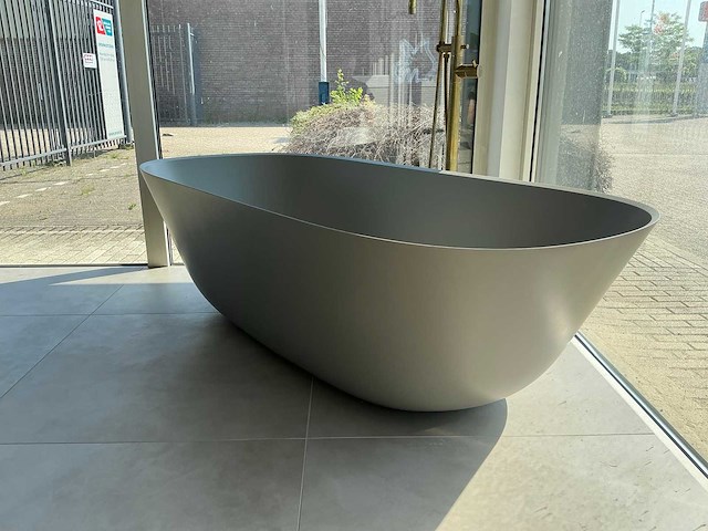 Villeroy & boch - theano - vrijstaand bad - afbeelding 1 van  8
