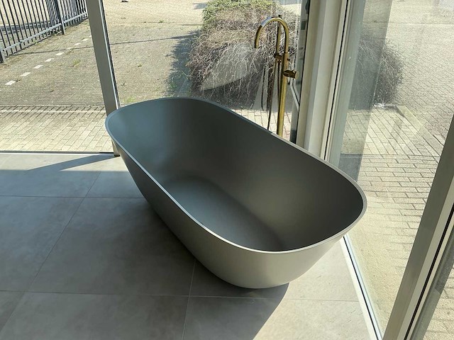 Villeroy & boch - theano - vrijstaand bad - afbeelding 3 van  8