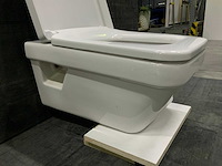 Villeroy & boch - wandcloset met toiletzitting - afbeelding 6 van  9