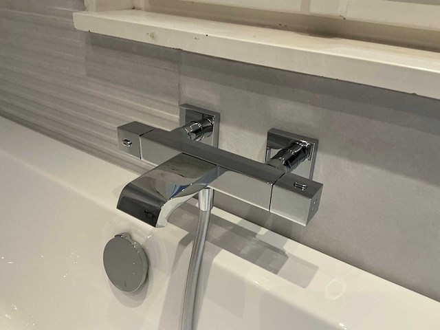 Villeroy & boch architectura wand/hoekbad - afbeelding 3 van  4