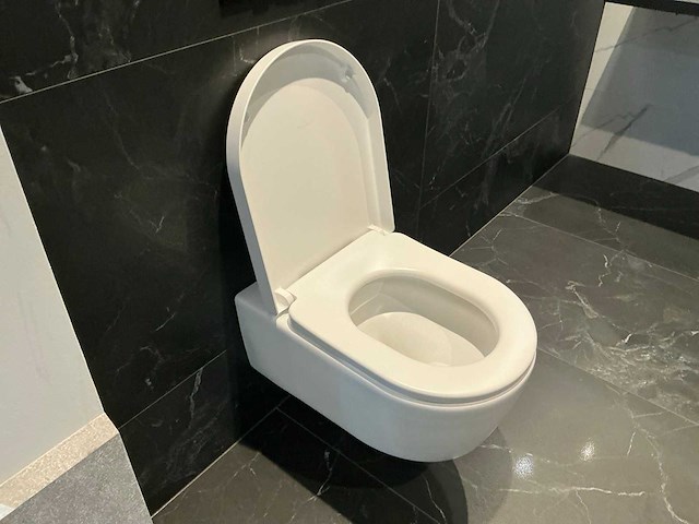 Villeroy & boch avento direct flush wandcloset - afbeelding 3 van  5