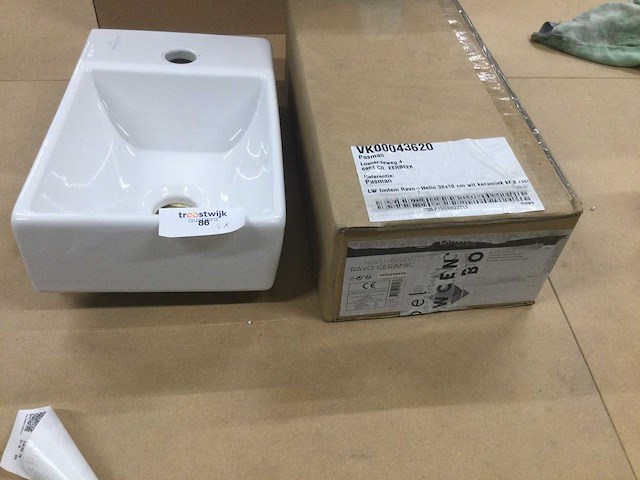 Villeroy & boch & differenz - 2 modellen - kraangat rechts - fontein 2x - afbeelding 8 van  10
