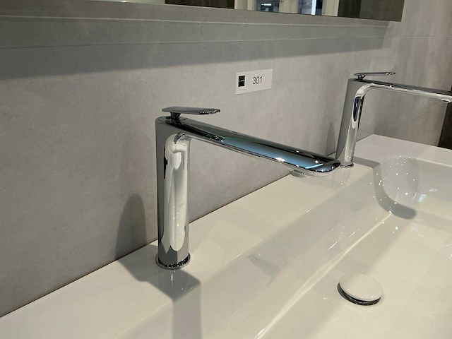 Villeroy & boch exclusive wastafelopstelling - afbeelding 4 van  7