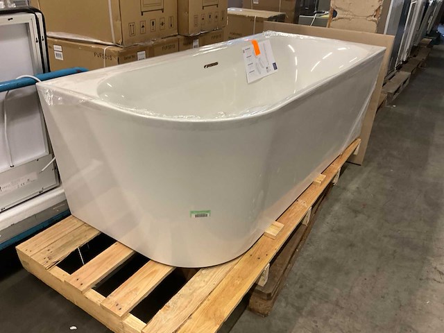 Villeroy & boch halfvrijstaand ligbad - afbeelding 1 van  8