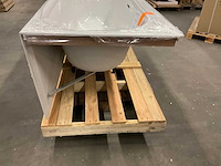 Villeroy & boch halfvrijstaand ligbad - afbeelding 5 van  8