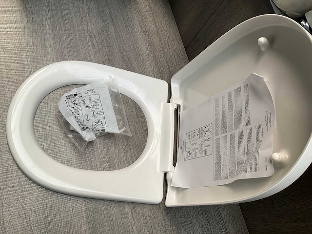 Villeroy & boch o novo toiletzitting wit - afbeelding 1 van  4