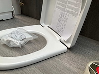 Villeroy & boch o novo toiletzitting wit - afbeelding 2 van  4