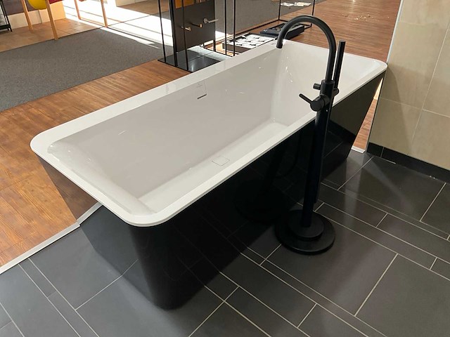 Villeroy & boch squaro edge vrijstaande bad - afbeelding 6 van  11