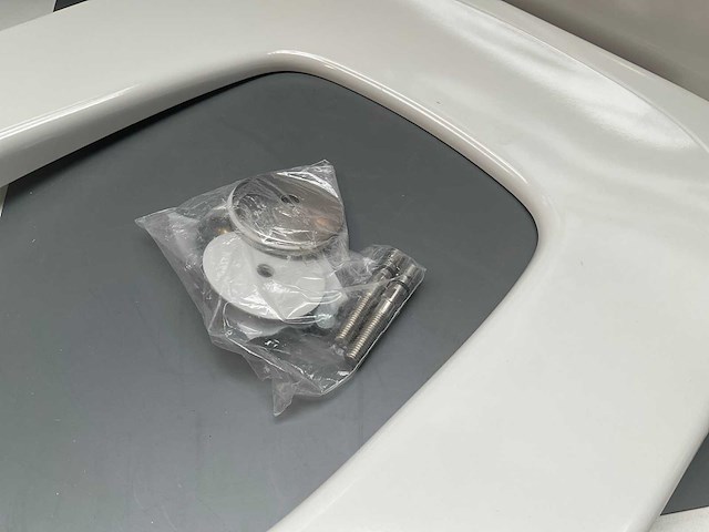 Villeroy & boch subway 2.0 comfort toiletzitting softclose wit - afbeelding 3 van  3