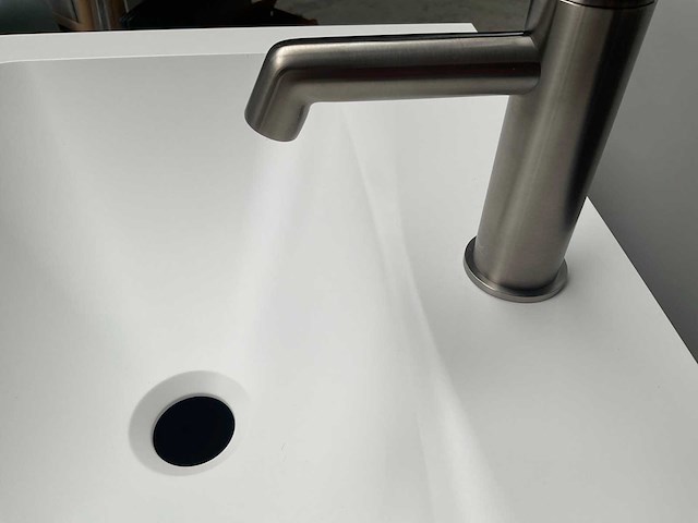 Villeroy & boch subway 3.0 badmeubel met kraan - afbeelding 1 van  1