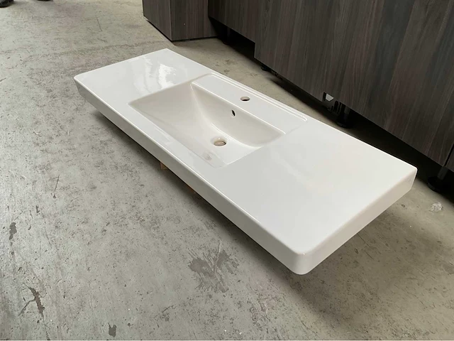Villeroy & boch subway plus 130x48cm wastafel - afbeelding 2 van  6