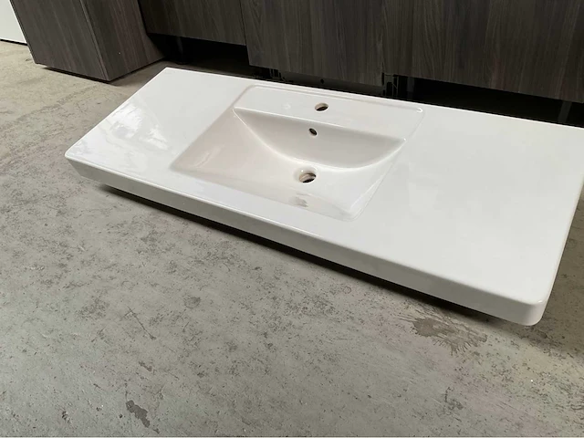 Villeroy & boch subway plus 130x48cm wastafel - afbeelding 3 van  6