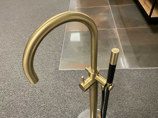 Villeroy & boch theano vrijstaand bad - afbeelding 9 van  11