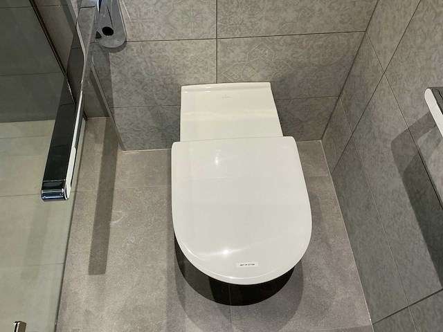 Villeroy & boch vicare vita mindervalide toiletopstelling - afbeelding 2 van  8