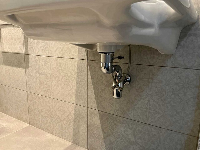 Villeroy & boch vicare zorg wastafel - afbeelding 5 van  7