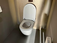 Villeroy & boch viclean douche/toiletcombinatie - afbeelding 8 van  14