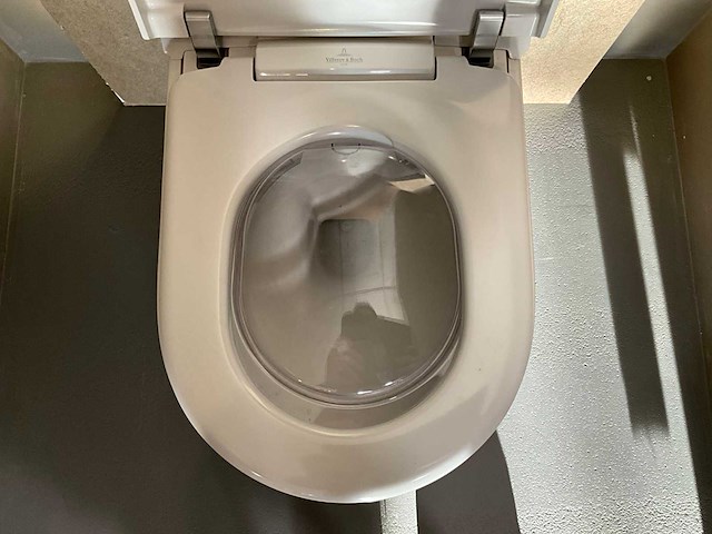 Villeroy & boch viclean douche/toiletcombinatie - afbeelding 10 van  14