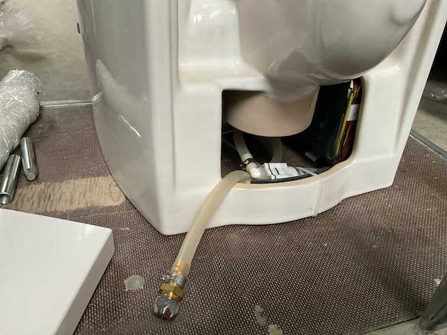 Villeroy & boch viclean i-100 douche-wc white alpin ceramicplus - afbeelding 10 van  10