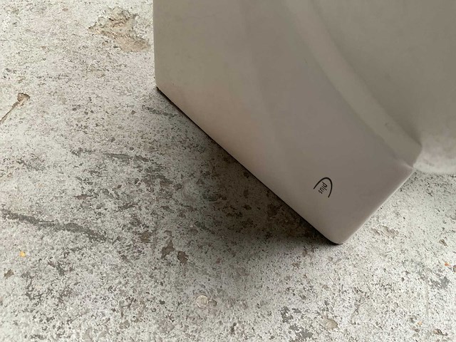 Villeroy & boch wastafel met axor starck kraan 69x56cm - afbeelding 3 van  5