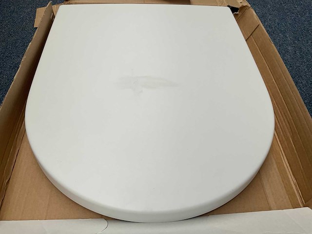 Villeroy en boch subway 3.0 8m42s1rw toiletbril - afbeelding 2 van  4