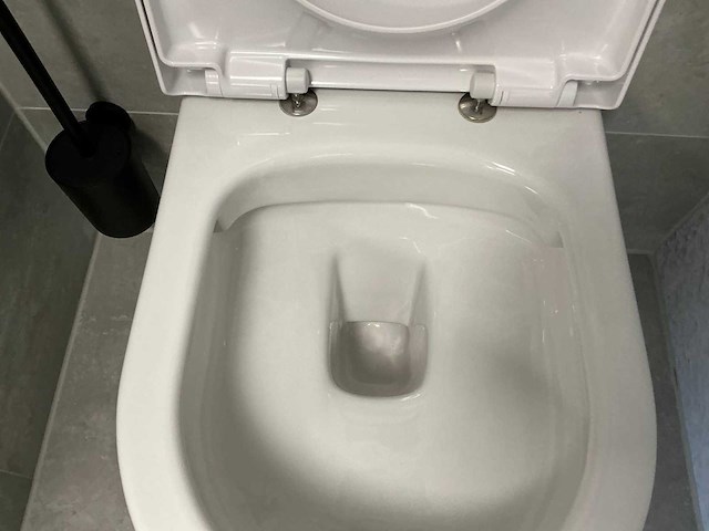 Villeroy&boch architectura direct flush wandcloset - afbeelding 3 van  5