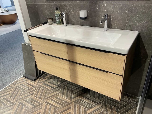 Villeroy&boch badmeubelset - afbeelding 4 van  11