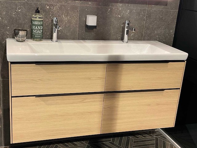 Villeroy&boch badmeubelset - afbeelding 5 van  11