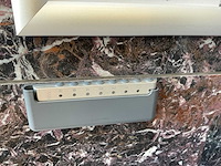 Villeroy&boch burgundy badmeubel met wandkasten en waskommen - afbeelding 8 van  16