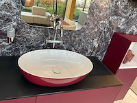 Villeroy&boch burgundy badmeubel met wandkasten en waskommen - afbeelding 13 van  16
