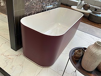 Villeroy&boch burgundy vrijstaand bad - afbeelding 3 van  6