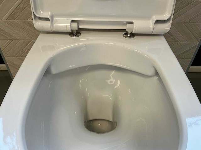 Villeroy&boch onovo direct flush wandcloset - afbeelding 2 van  4