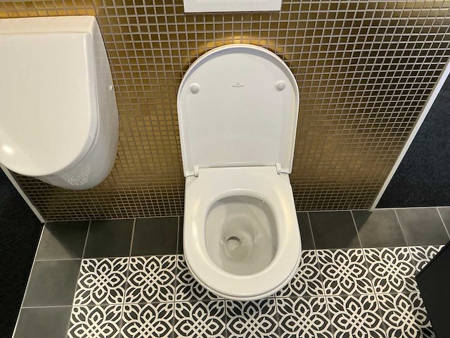 Villeroy&boch subway wandcloset en urinoir - afbeelding 6 van  9