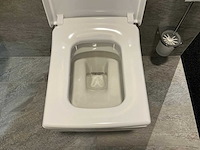 Villeroy&boch wandcloset en urinoir set - afbeelding 3 van  6