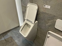 Villeroy&boch wandcloset en urinoir set - afbeelding 4 van  6