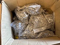 Viltstroken schuifdeurrails en bevestigingsmaterialen - afbeelding 4 van  9