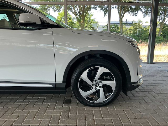 Vinfast vf8 plus awd | elektrisch | 2023 | 408 pk | awd | 1.600 km | marge auto - afbeelding 3 van  26