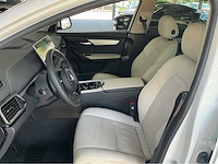 Vinfast vf8 plus awd | elektrisch | 2023 | 408 pk | awd | 1.600 km | marge auto - afbeelding 9 van  26
