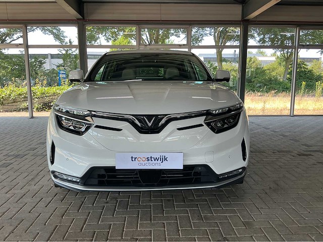 Vinfast vf8 plus awd | elektrisch | 2023 | 408 pk | awd | 1.600 km | marge auto - afbeelding 12 van  26