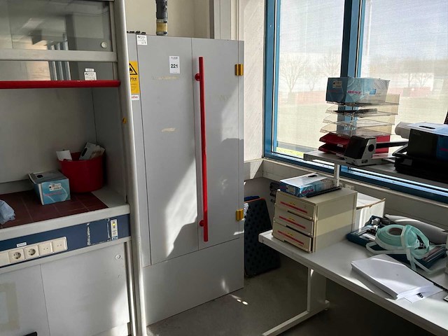 Vinitex trl-15 brandwerende kast - afbeelding 1 van  5