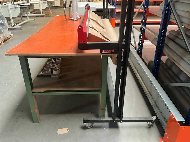 Vink lisse stalen werktafel met legro mobiele rolcutter - afbeelding 2 van  10