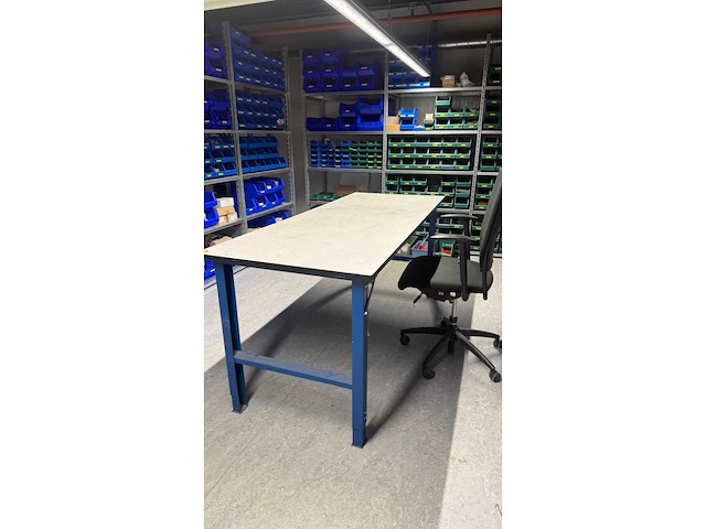 Vink lisse werkbank met bureaustoel - afbeelding 5 van  9