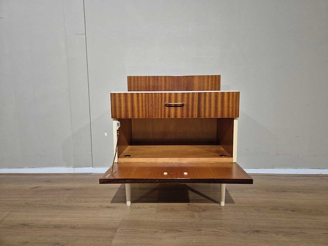 Vintage - design jaren 60/70 - nachtkastje - storage cabinet - afbeelding 1 van  4