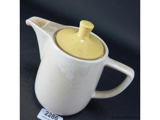Vintage aardewerk koffiepot - afbeelding 2 van  5