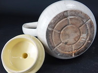 Vintage aardewerk koffiepot - afbeelding 4 van  5