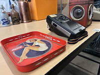 Vintage artikelen w.o. camera, wegwerkers lamp kodak, sacre, coca-cola - afbeelding 2 van  6