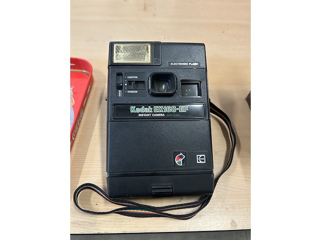 Vintage artikelen w.o. camera, wegwerkers lamp kodak, sacre, coca-cola - afbeelding 4 van  6