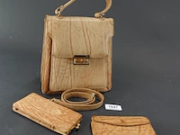 Vintage beige lederen handtas met bijpassende portefeuille en poederdoos - afbeelding 5 van  7