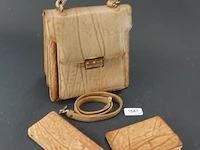 Vintage beige lederen handtas met bijpassende portefeuille en poederdoos - afbeelding 6 van  7